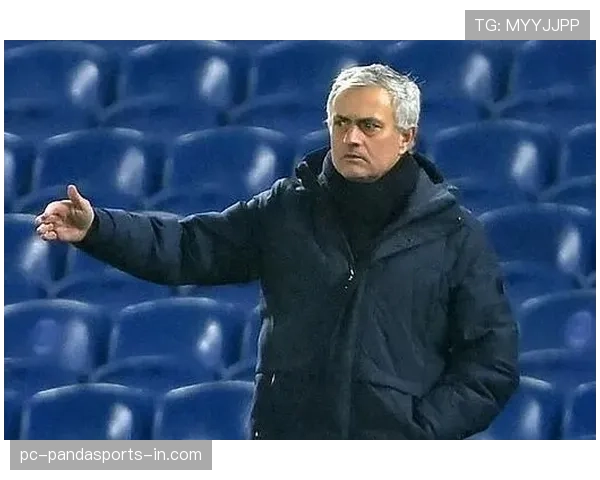 热刺想争冠却总当配角？中锋困境暴露穆帅遗留的战术僵化