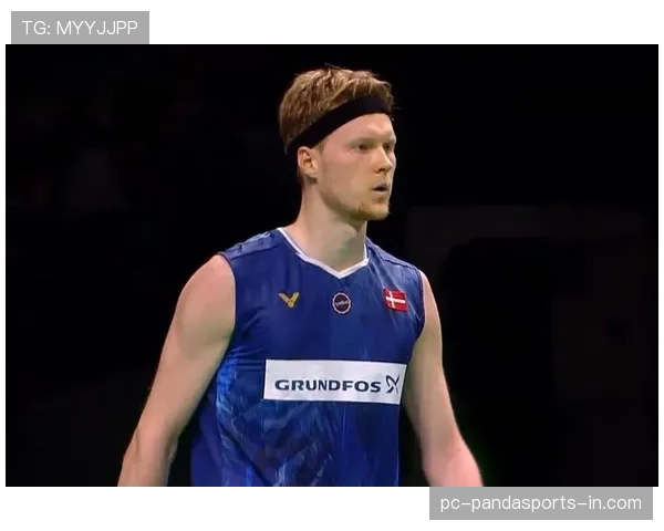 乔·杜马斯无球跑动撕裂防线，防守压制力改变比赛节奏