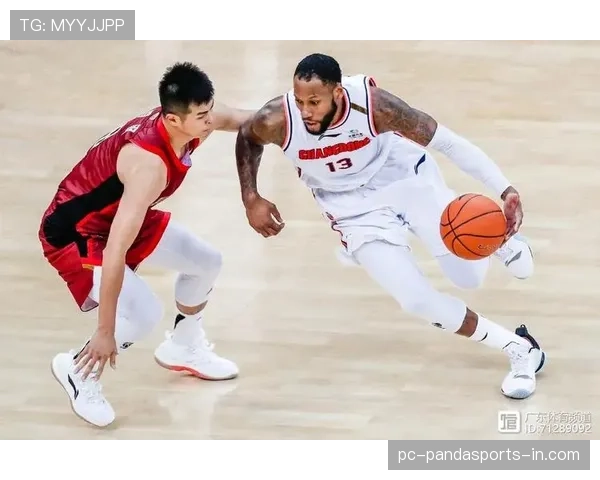 篮球篮下干扰球的常见误区：到底什么情况下不算犯规？